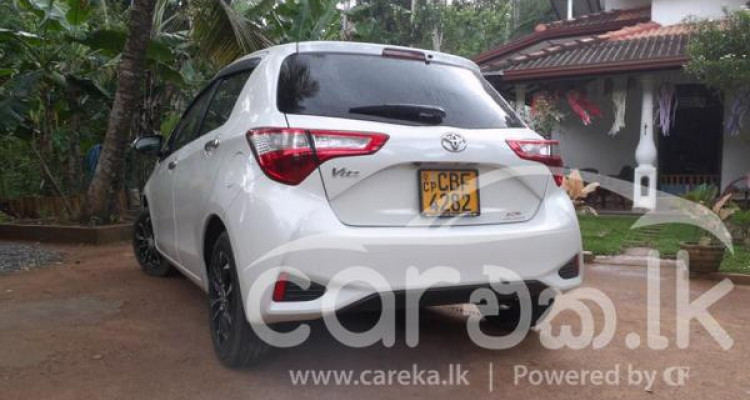 TOYOTA VITZ 2018