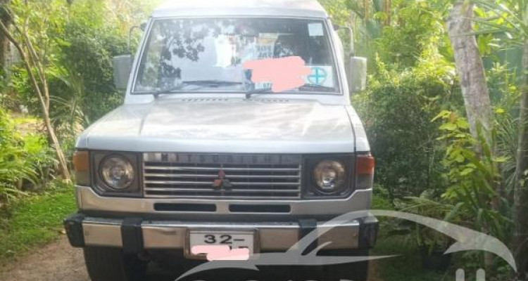 MITSUBISHI PAJERO 1988