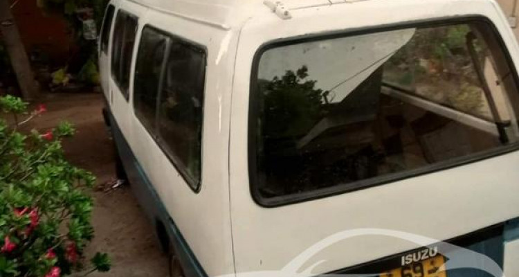 ISUZU FARGO 1983