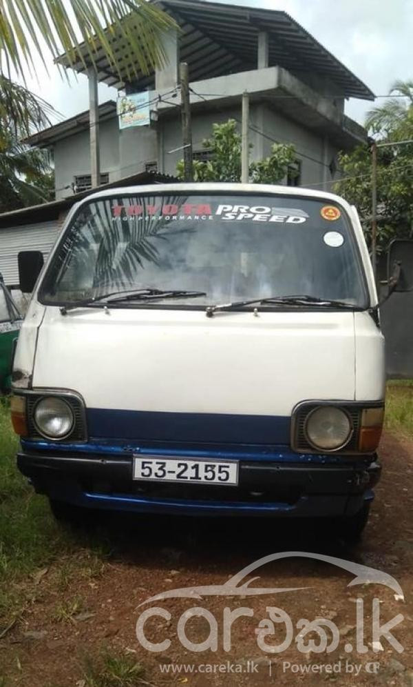 TOYOTA HIACE LH30 1979
