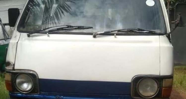 TOYOTA HIACE LH30 1979