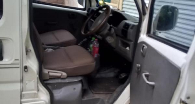 MITSUBISHI MINICAB 2002