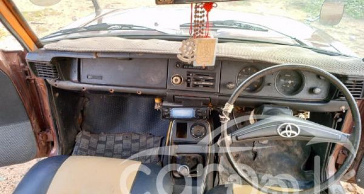 TOYOTA COROLLA 1973