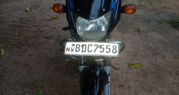 BAJAJ CT100 2015