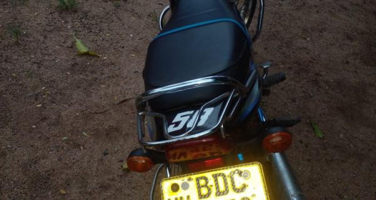 BAJAJ CT100 2015