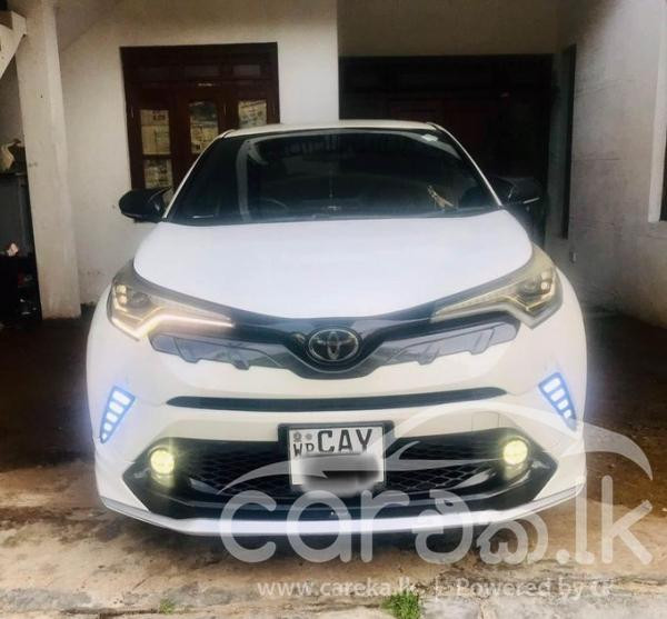 TOYOTA C-HR 2017