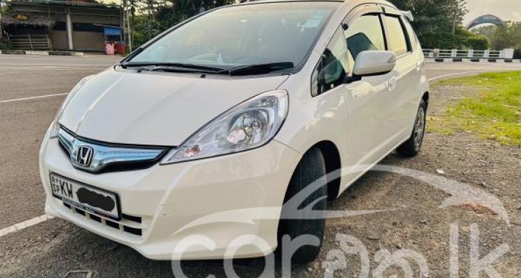 HONDA FIT GP1 2012