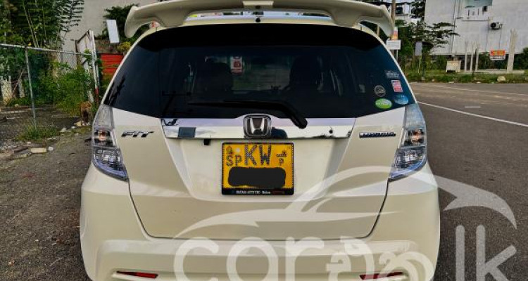 HONDA FIT GP1 2012