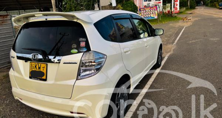 HONDA FIT GP1 2012
