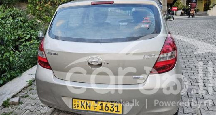 HYUNDAI I20 2010