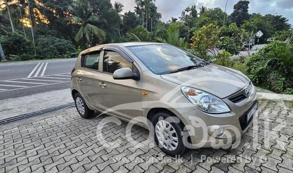 HYUNDAI I20 2010