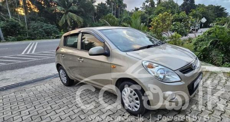 HYUNDAI I20 2010