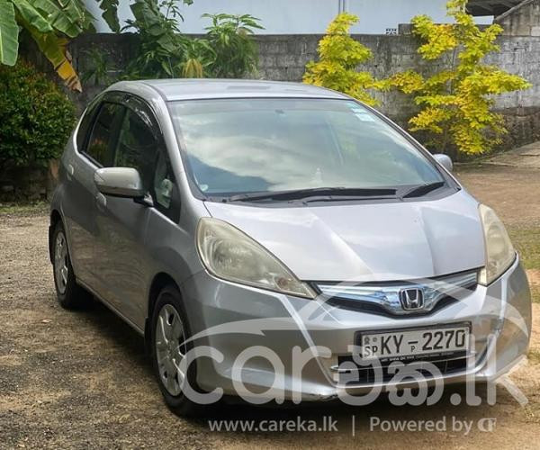 HONDA FIT GP1 2011