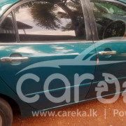 TOYOTA COROLLA 121 2001
