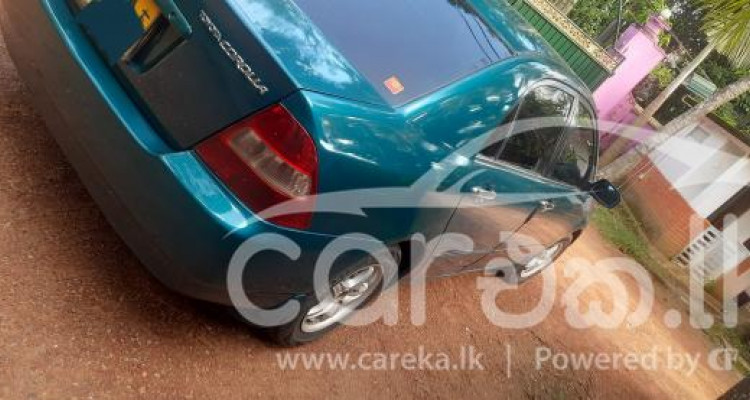 TOYOTA COROLLA 121 2001