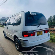 NISSAN SERENA 1992