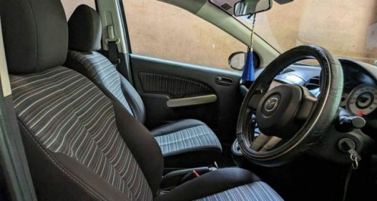 MAZDA DEMIO 2010