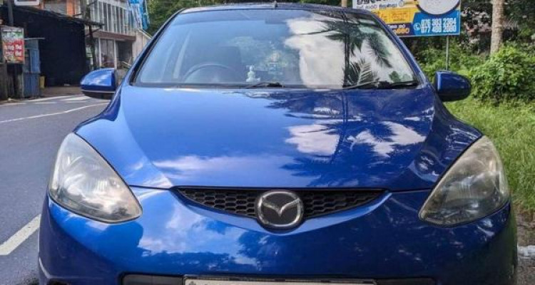 MAZDA DEMIO 2010