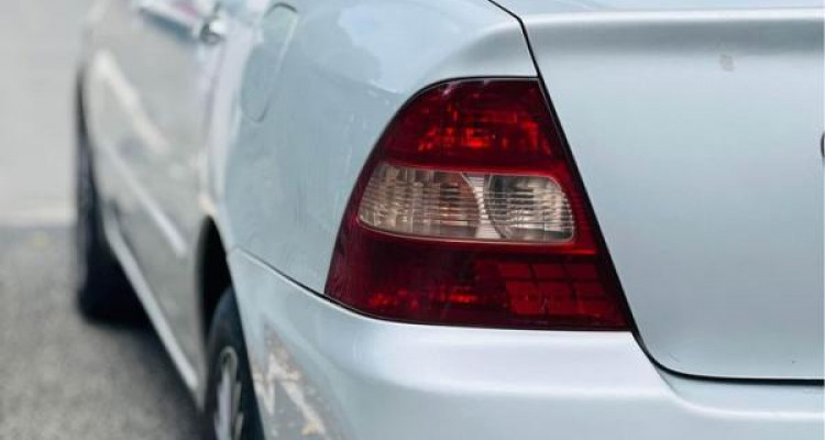 TOYOTA COROLLA 121 2001