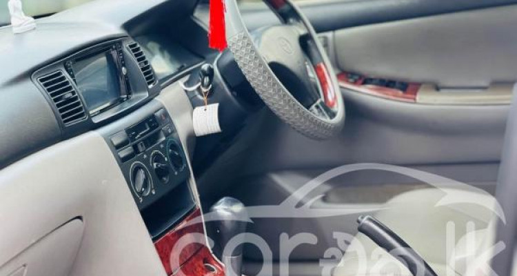 TOYOTA COROLLA 121 2001