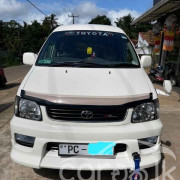 TOYOTA NOAH KR42 2002