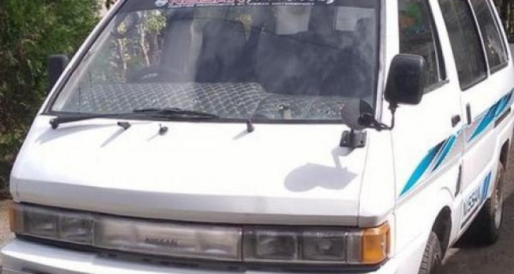 NISSAN LARGO 1992
