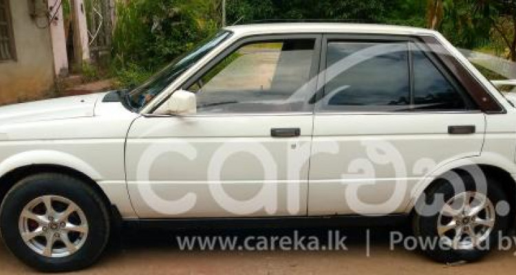NISSAN LAUREL 1987