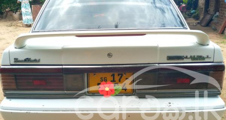 NISSAN LAUREL 1987