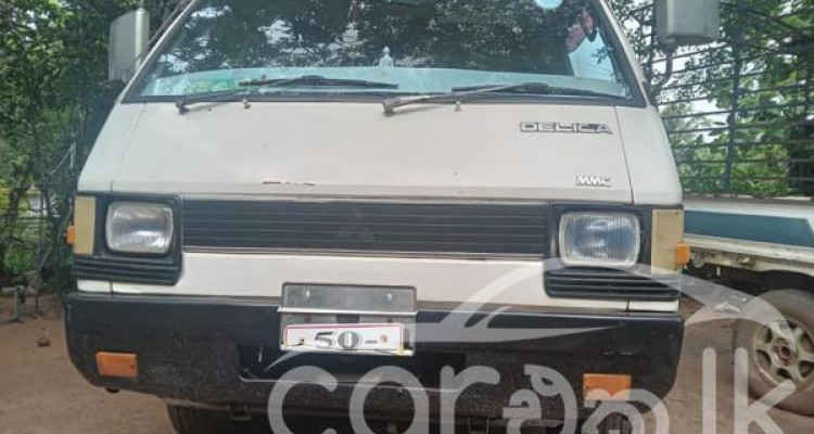 MITSUBISHI DELICA L300 1985