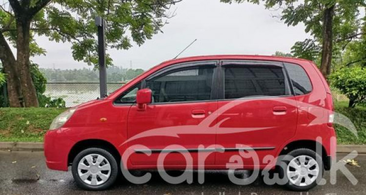 SUZUKI ESTILO 2012