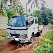 TOYOTA DYNA CREW CAB 2004