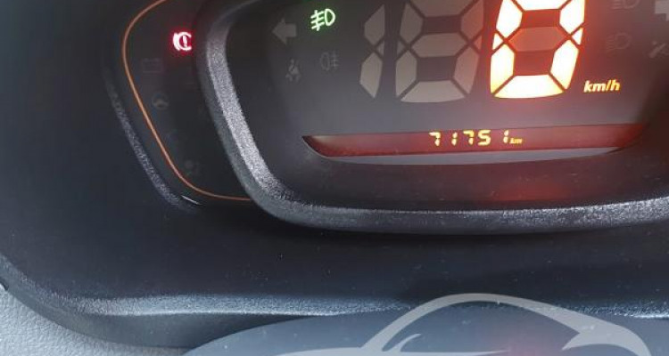 RENAULT KWID 2016