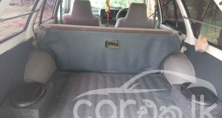 TOYOTA COROLLA DX WAGON KE72 1984