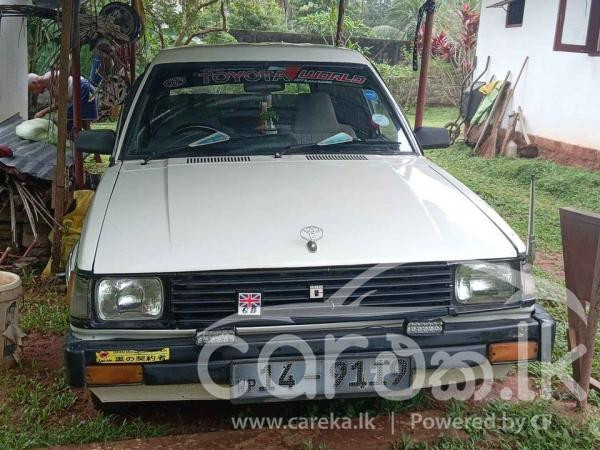 TOYOTA COROLLA DX WAGON KE72 1984