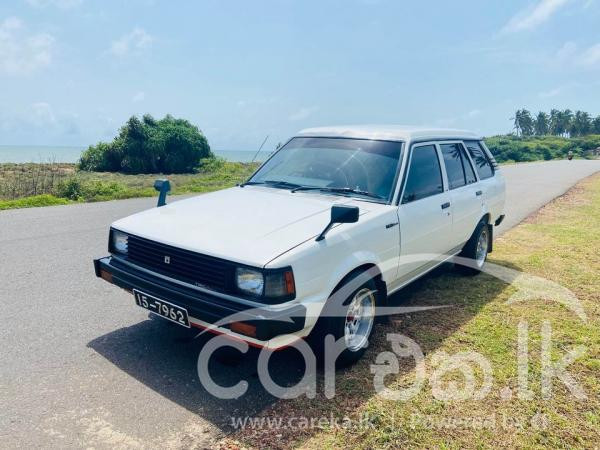TOYOTA COROLLA DX WAGON KE72 1985