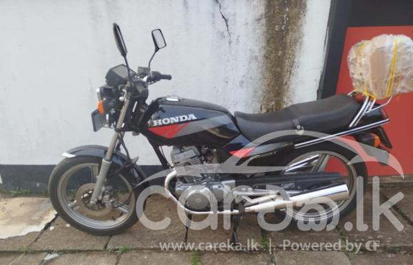 HONDA CB 125 2006