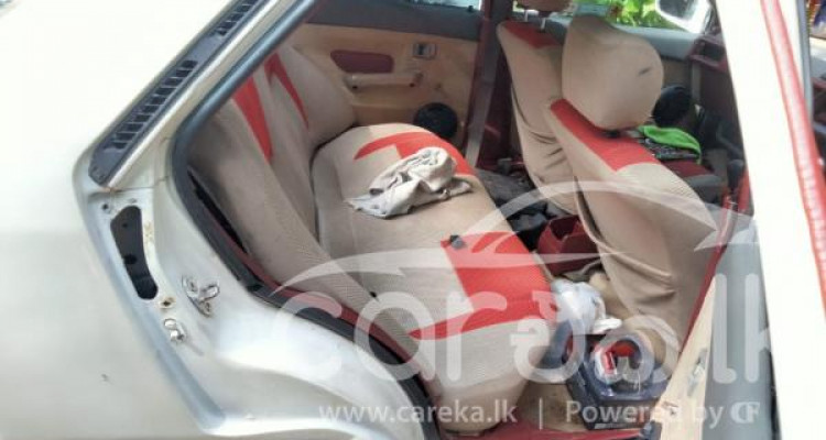 MITSUBISHI LANCER 1987