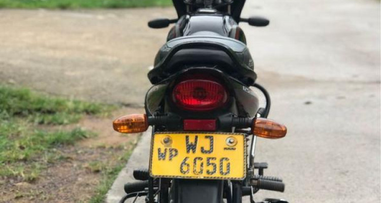 BAJAJ PLATINA 2017