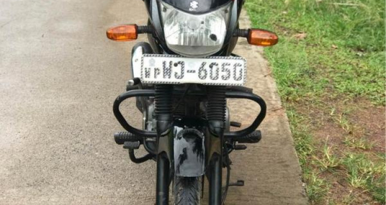 BAJAJ PLATINA 2017