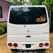 MITSUBISHI MINICAB 1999