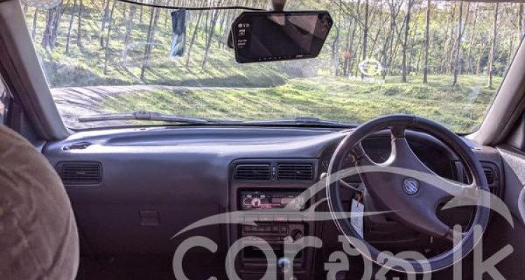 NISSAN SUNNY SB13 1990