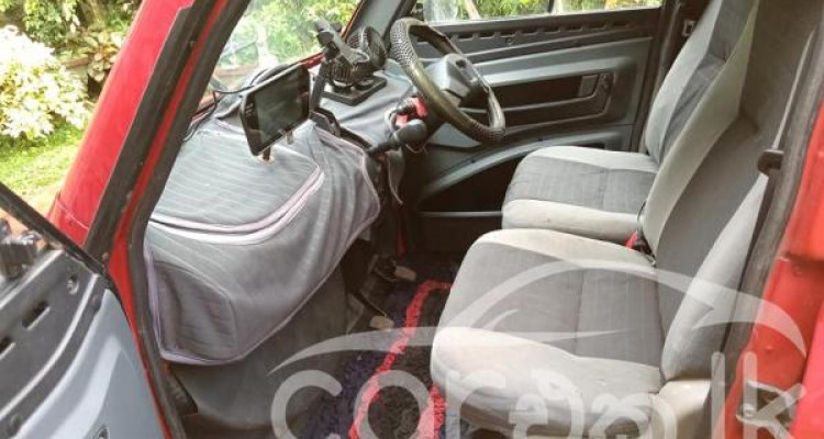 BAJAJ QUTE 2019
