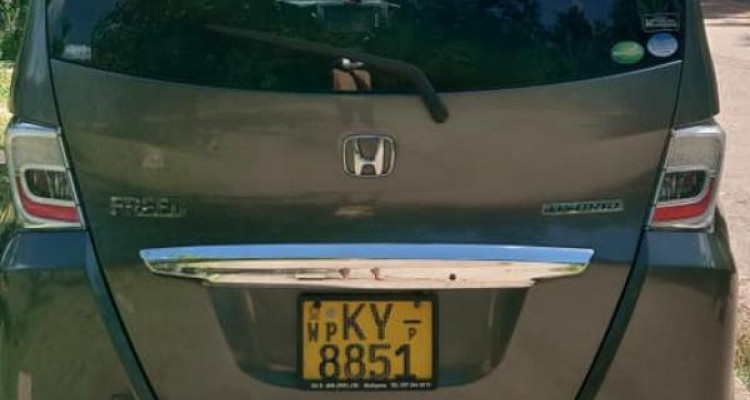 HONDA FREED 2012
