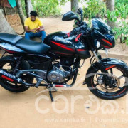 BAJAJ PULSAR 180 2017