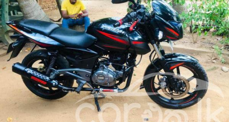 BAJAJ PULSAR 180 2017