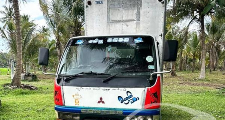 MITSUBISHI CANTER 1997