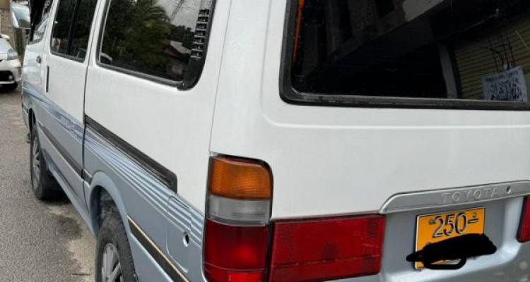TOYOTA HIACE LH102 1992