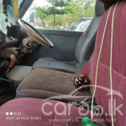 TOYOTA HIACE LH30 1979