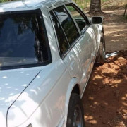 NISSAN BLUEBIRD 1986