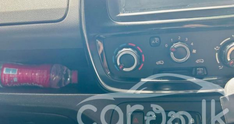 RENAULT KWID 2016